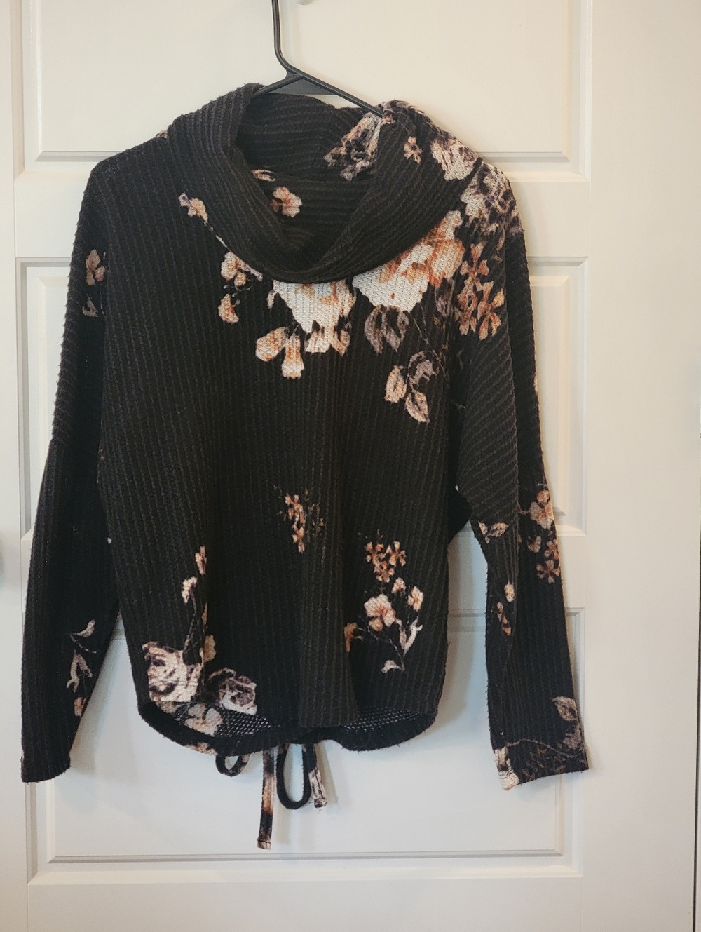 Maurices Black Floral Cowl Neck Sweater Extra Small Lace Up Back - Picture 10 of 11